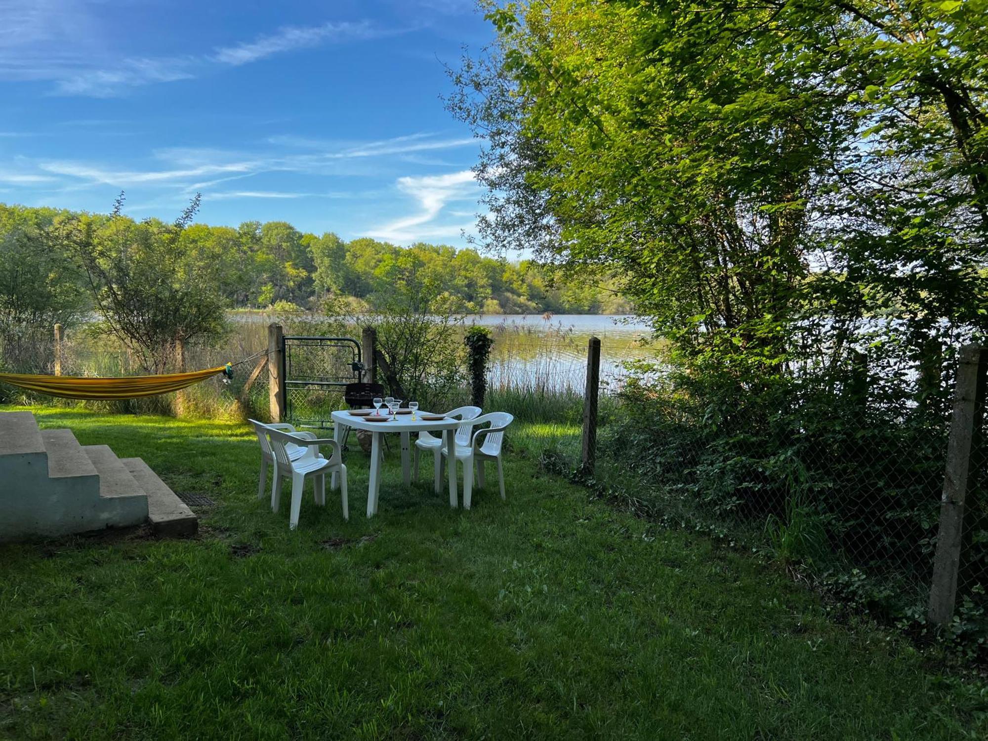 Chalet Au Bord De L'Etang 4 Pers Les Boulmiers Extérieur photo